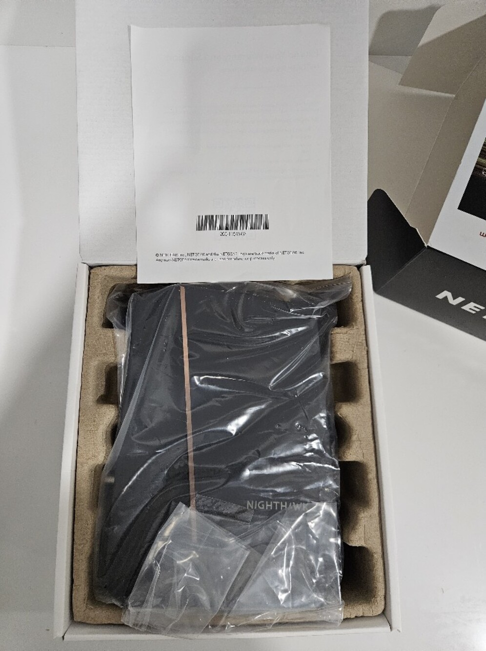 NETGEAR Nighthawk Multi-Gig Cable Modem (CM2000) - Compatible with All Cable co - Picture 2 of 7